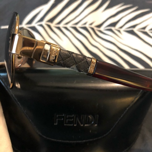 Shades - Picture 2 of 3